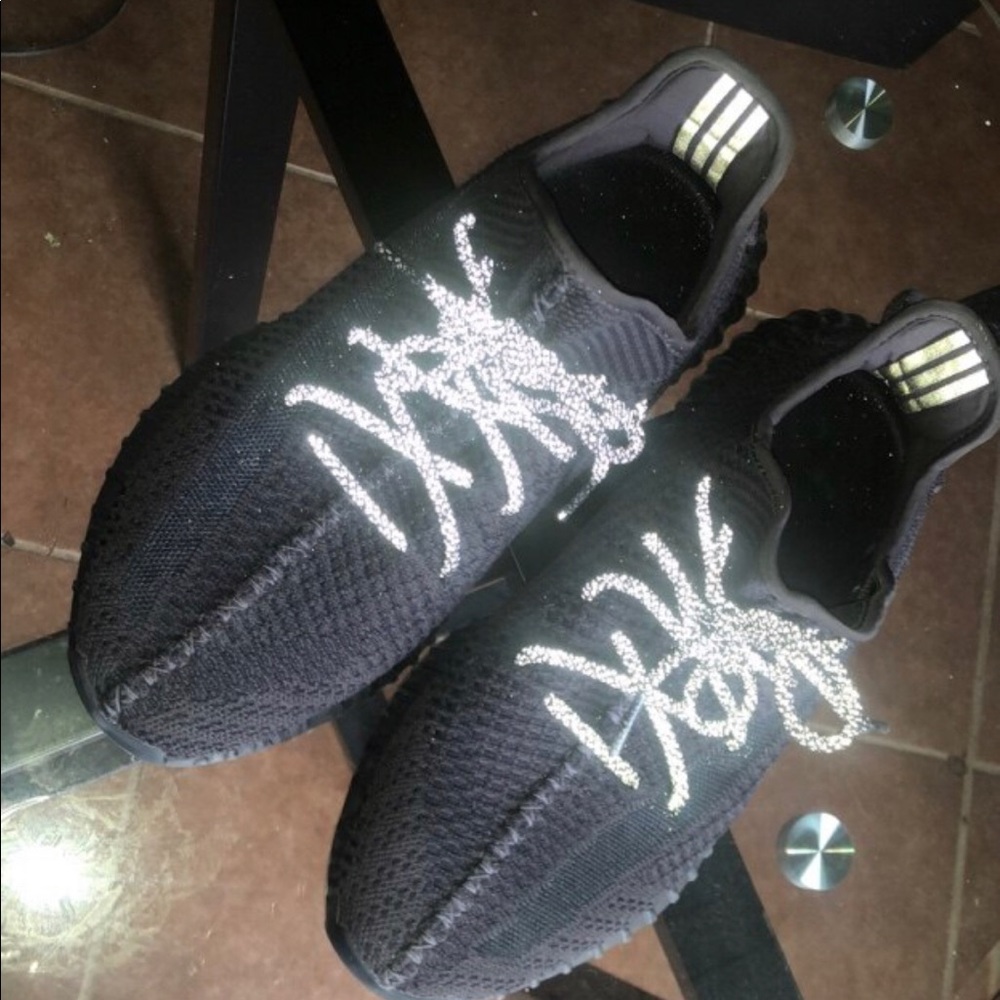 YEEZY 350 BOOST